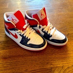 Like New Nike Air Jordan’s - Women’s 6